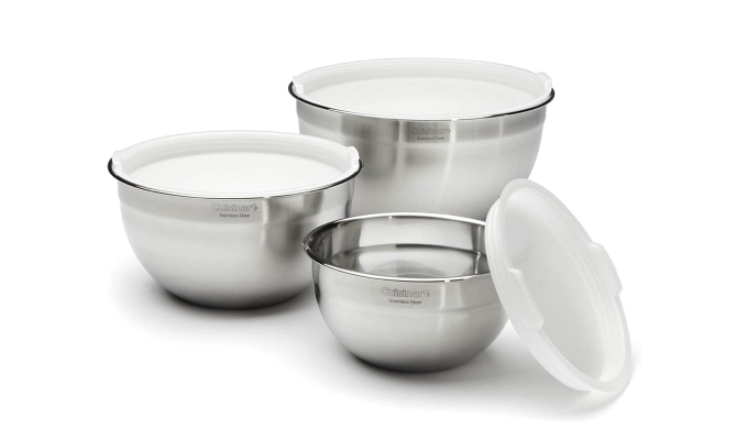 A close up of the Cuisinart Mixing Bowl Set.