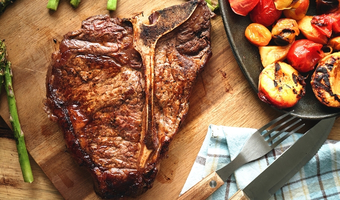 best steak cuts for grilling: t-bone