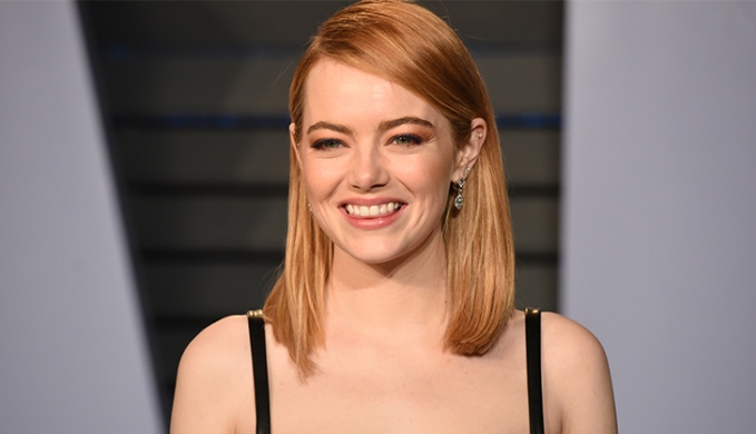 most flattering haircuts for oval faces emma stone