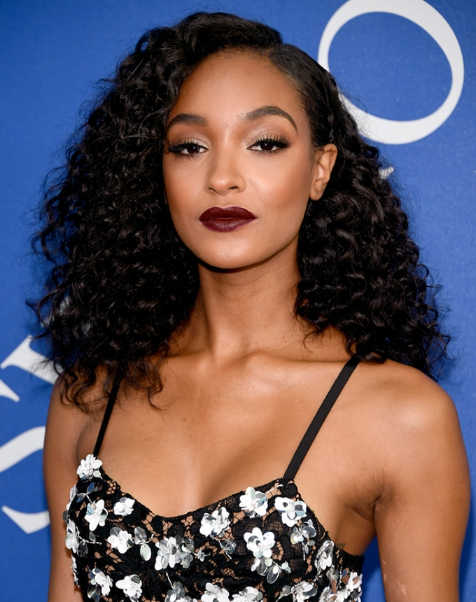 most flattering haircuts for oval faces jourdan dunn
